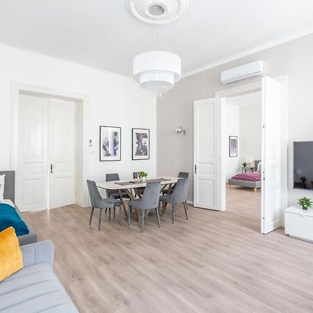 Exclusive Downtown Apartment In The Heart Of Budapest Exterior foto