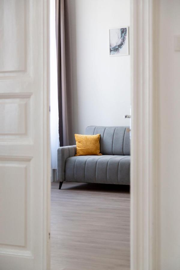 Exclusive Downtown Apartment In The Heart Of Budapest Exterior foto